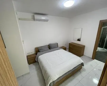 Bayview Baluta 2 Bedroom App15 *